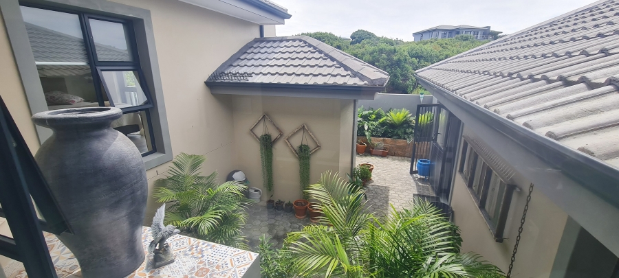 3 Bedroom Property for Sale in Village On Sea Western Cape
